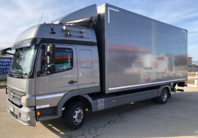 Грузовой автомобиль Mercedes