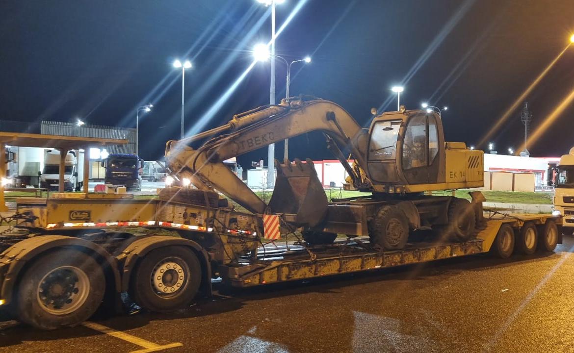 Экскаватор ЕК - 14 в пос. Любань